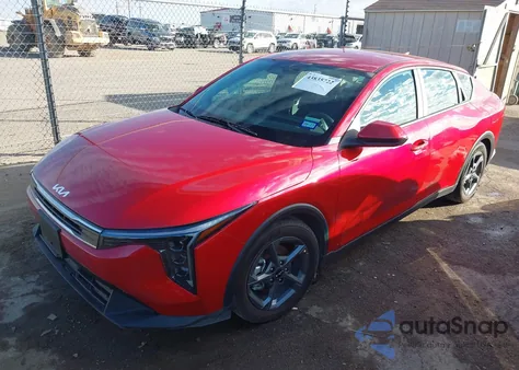 2025 Kia K4 Lxs z USA, uszkodzony, nr VIN 3KPFT4DE6SE164037